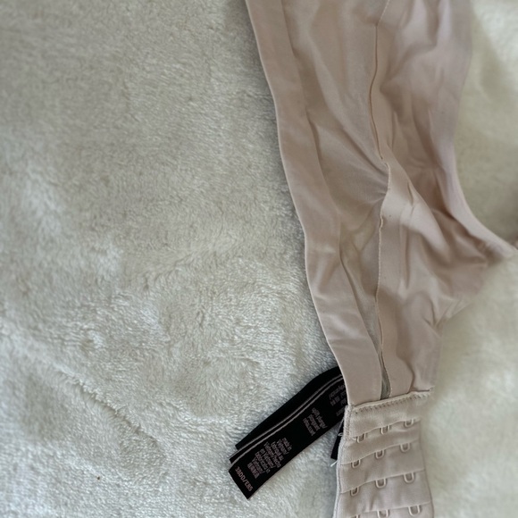 Victorias Secret Uplift Plunge Bra - Picture 3 of 4